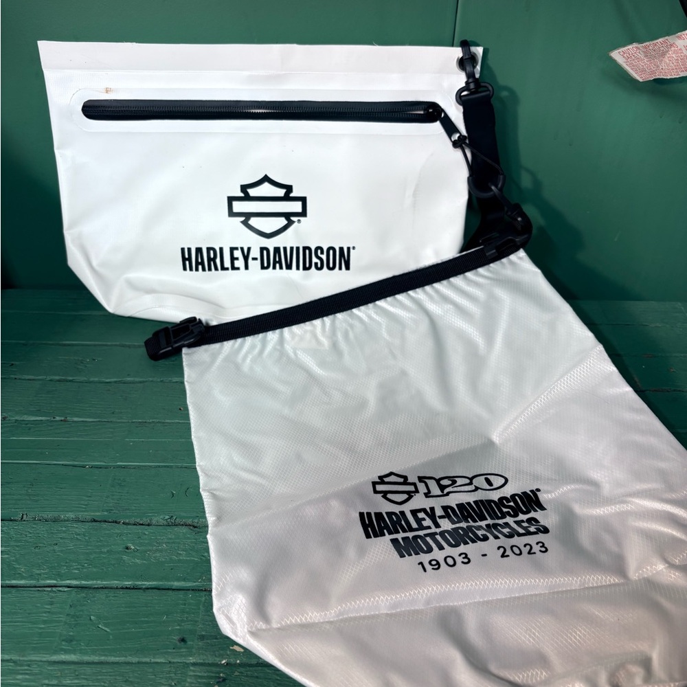 Harley-Davidson White and Black Belt Bag